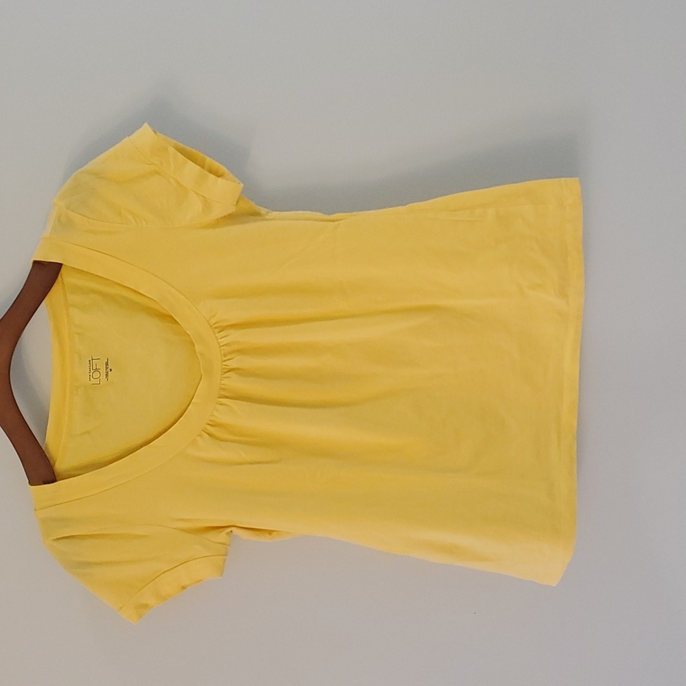 Ann Taylor Loft yellow size M t-shirt